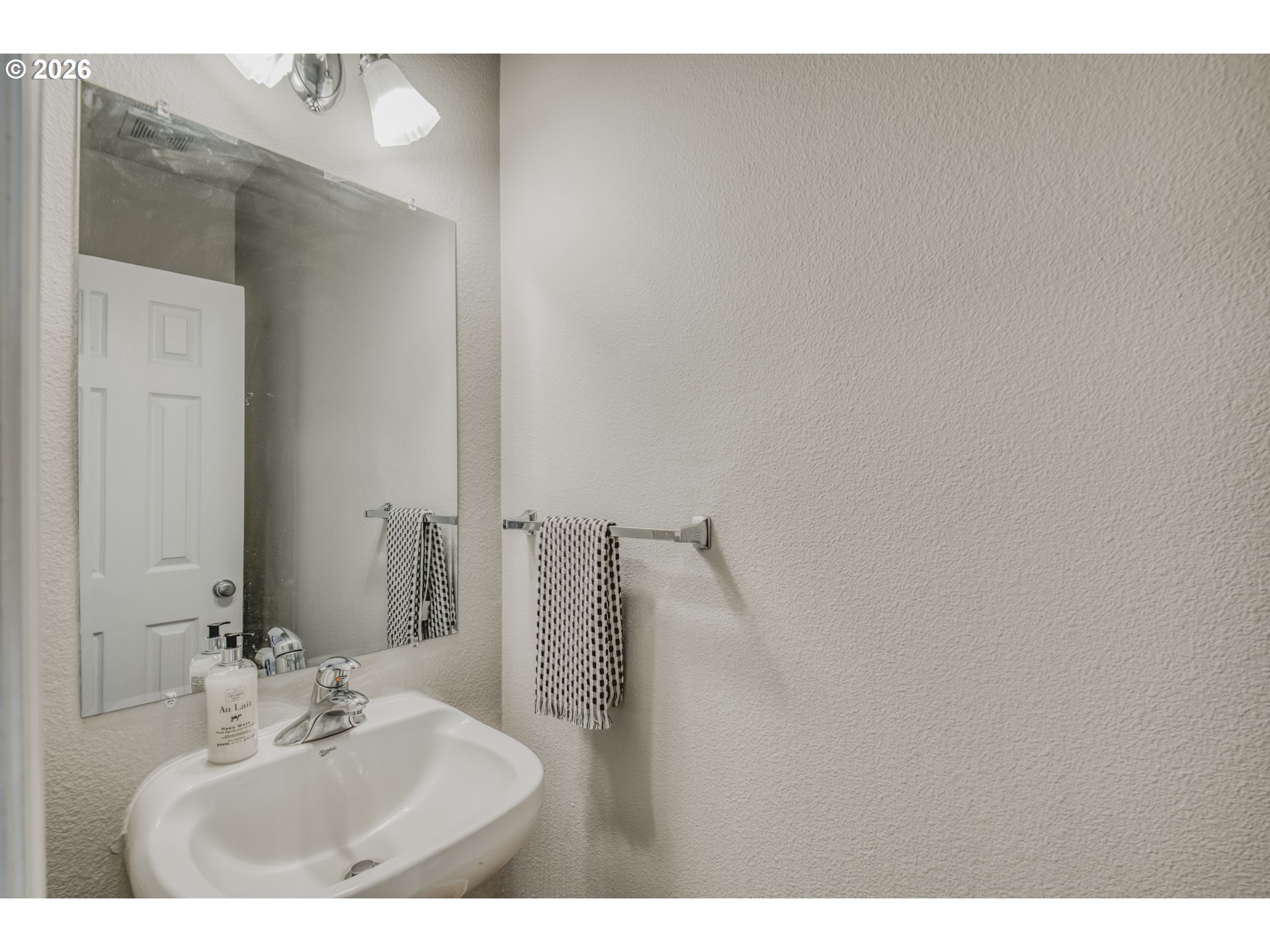 17068 Southwest Pleasanton Lane Beaverton, OR 97003 - Photo 12 of 33 Bedroom, Primary