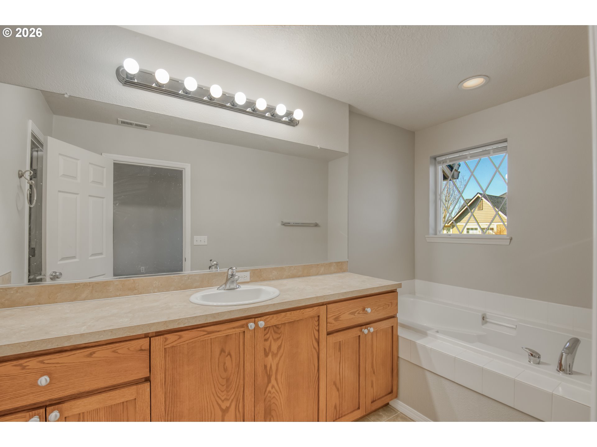 17068 Southwest Pleasanton Lane Beaverton, OR 97003 - Photo 19 of 33