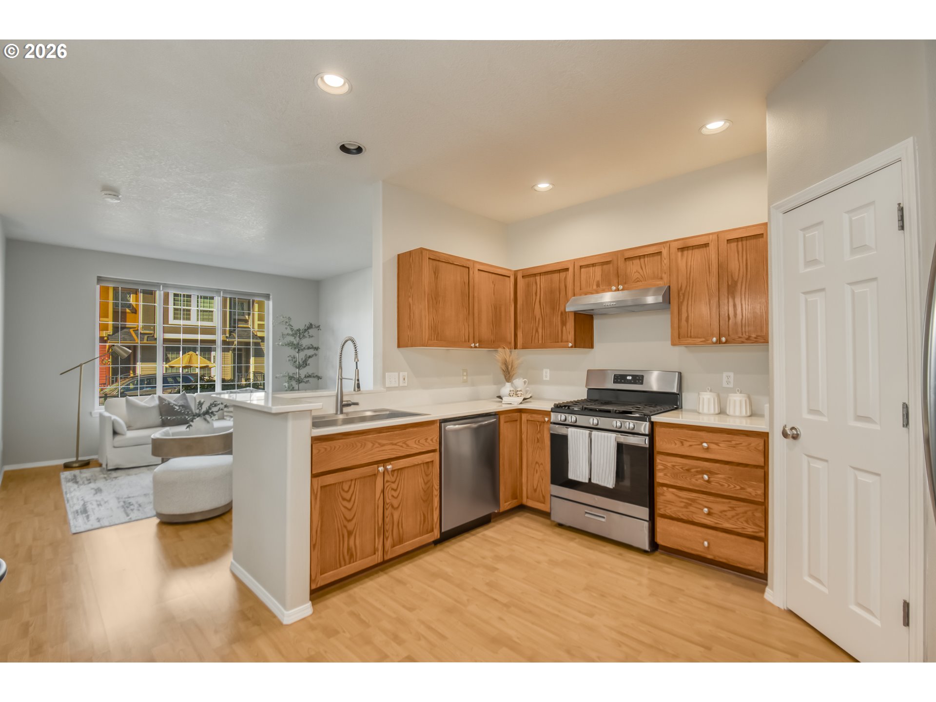 17068 Southwest Pleasanton Lane Beaverton, OR 97003 - Photo 9 of 33