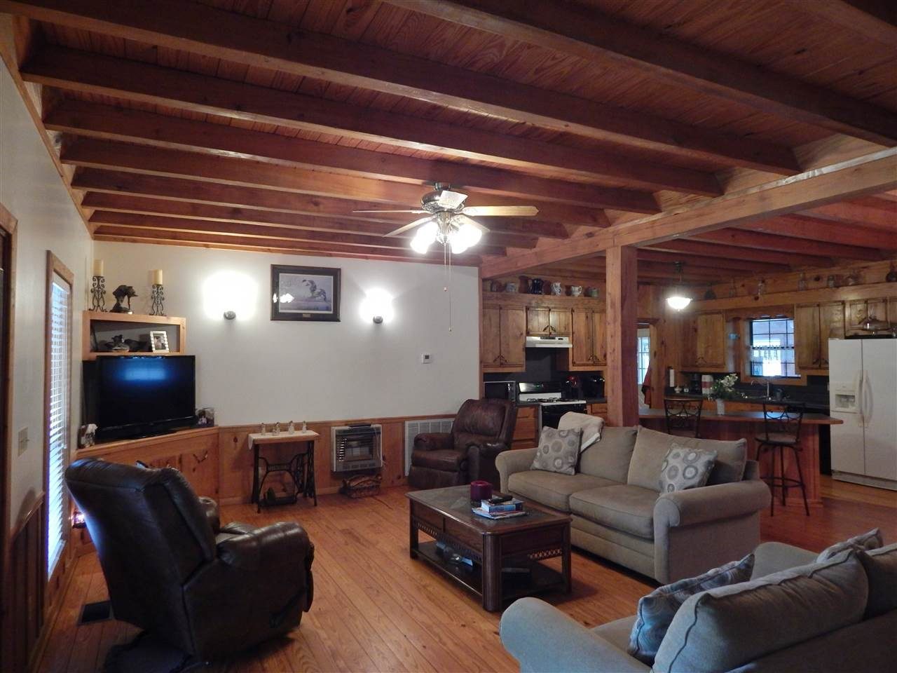 2990 Scarborough Road Carthage, MS 39051 - Photo 5 of 46 Living Room