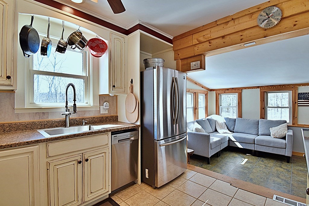 54 Fitchburg Road Ashburnham, MA 01430 - Photo 8 of 26