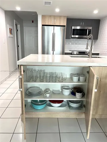 $2,300 | 6801 Harding Avenue, Unit 323, Miami Beach, FL 33141