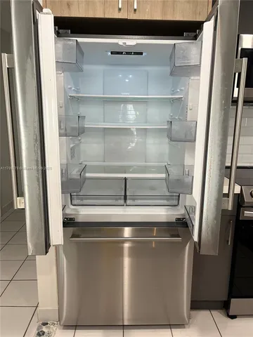 $2,300 | 6801 Harding Avenue, Unit 323, Miami Beach, FL 33141