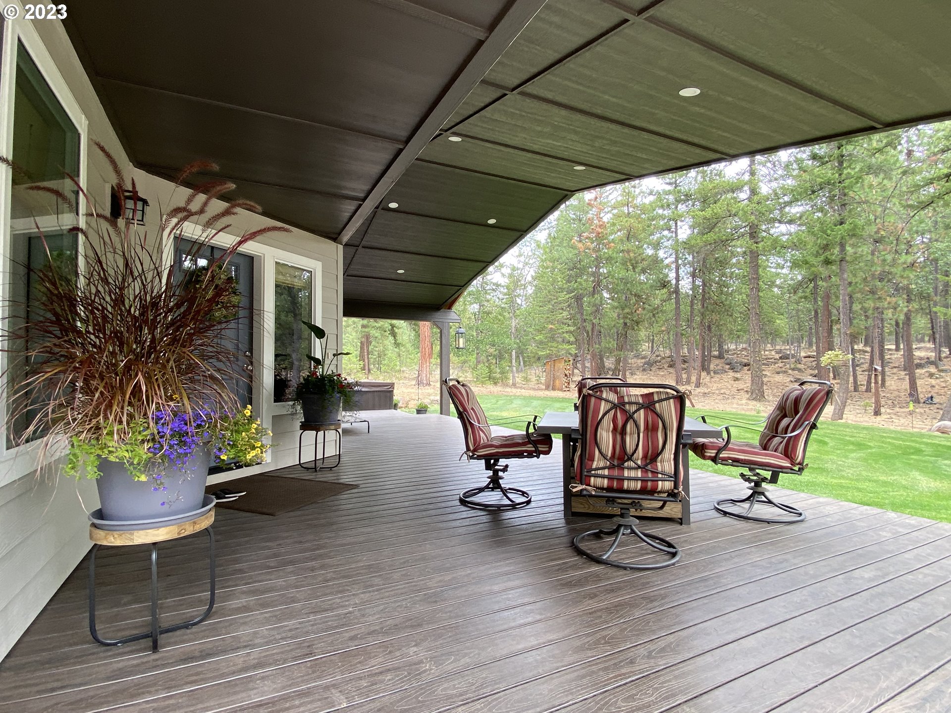 227 Locust Lane Goldendale, WA 98620 - Photo 46 of 48 a view of a patio with table and chairs