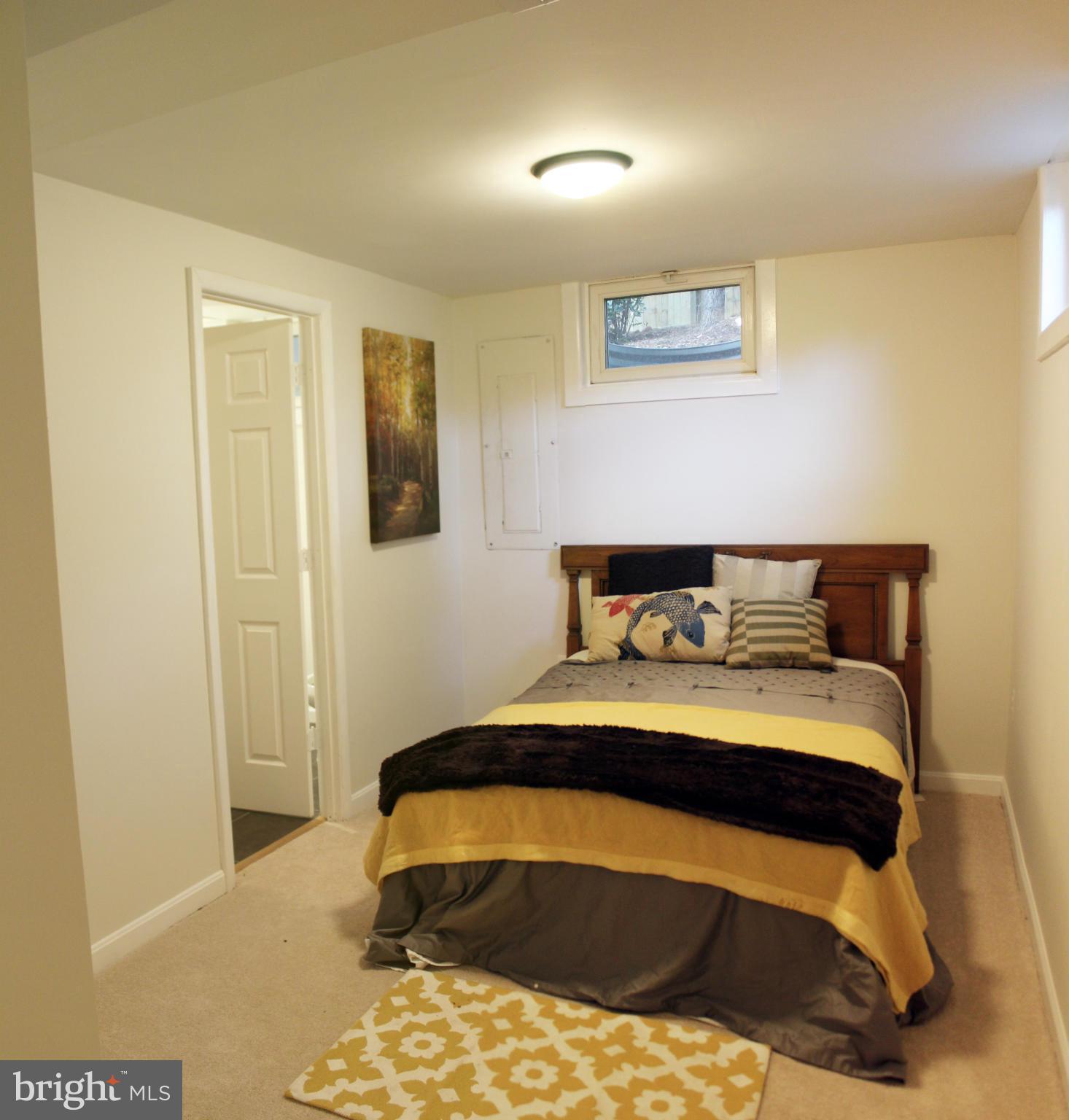 11400 Tanbark Drive Reston, VA 20191 - Photo 23 of 30 Bedroom