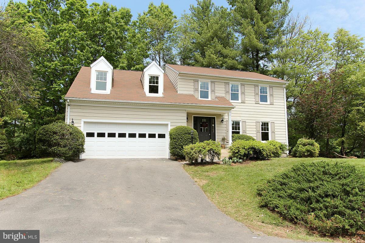 11400 Tanbark Drive Reston, VA 20191 - Photo 27 of 30 Exterior (Front)