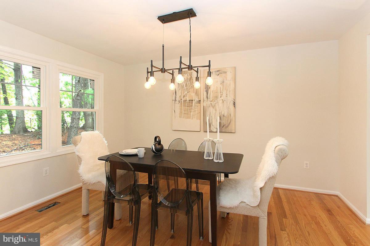 11400 Tanbark Drive Reston, VA 20191 - Photo 7 of 30 Dining Room