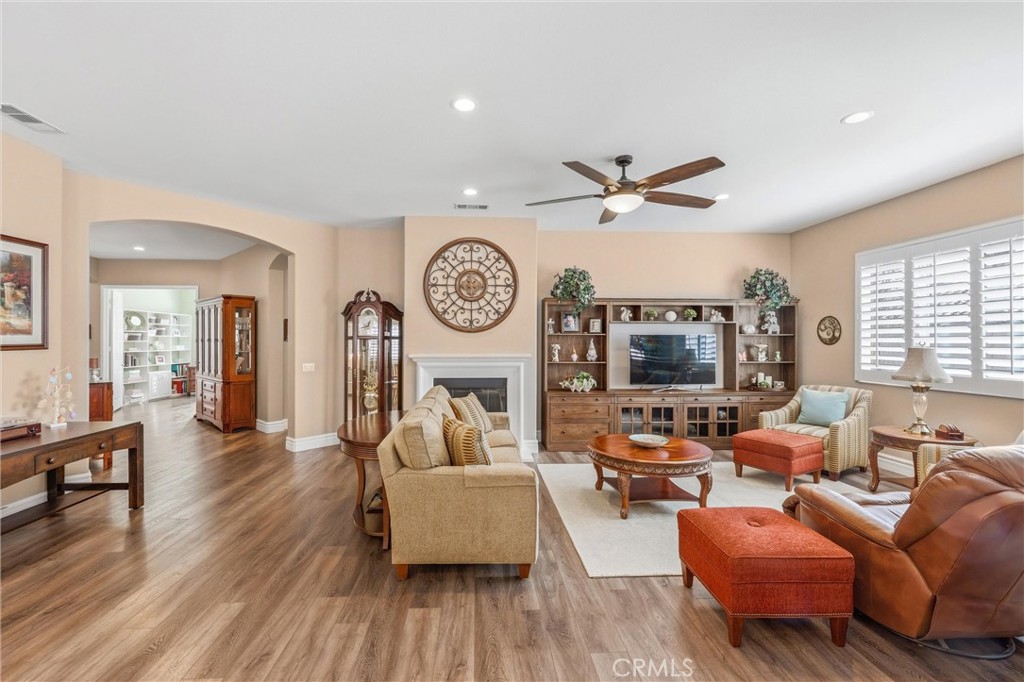 973 Ironwood Road Beaumont, CA 92223 - Photo 9 of 54