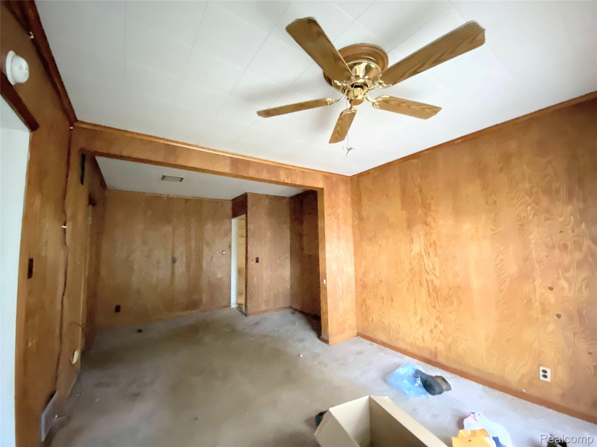 1511 Parke Street Rochester, MI 48307 - Photo 11 of 39 6BE279CF-FEA5-4B72-9064-07558A221462.jpg