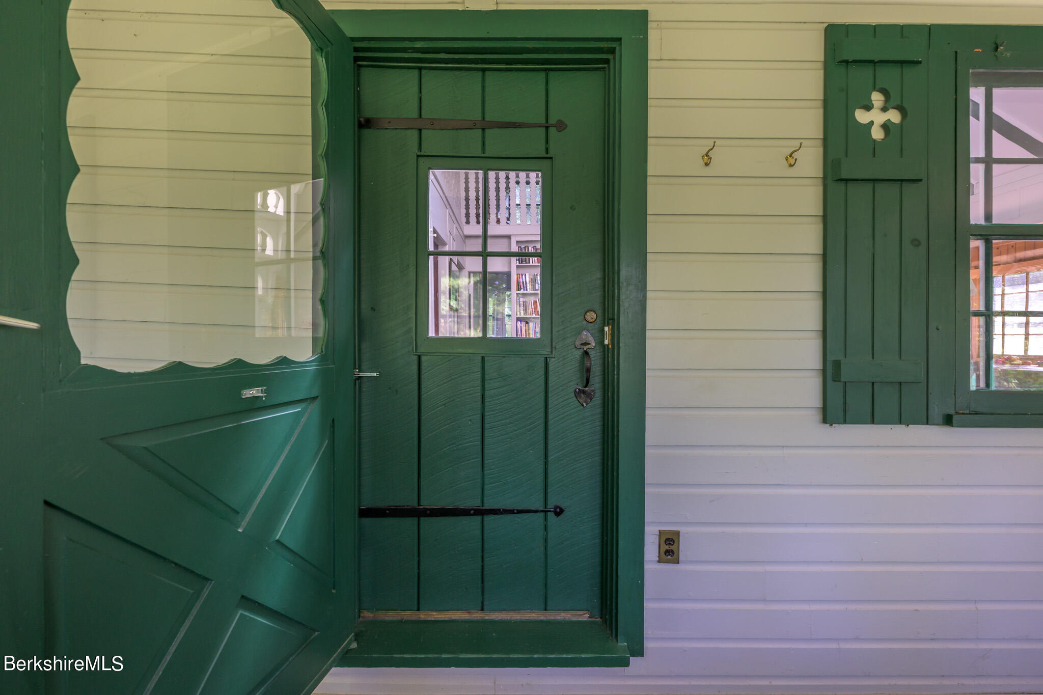 22 Mahkeenac Heights Road Stockbridge, MA 01262 - Photo 13 of 55 Entry Door