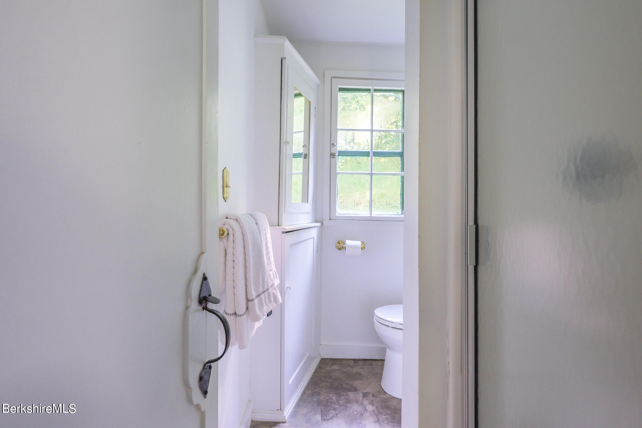 22 Mahkeenac Heights Road Stockbridge, MA 01262 - Photo 31 of 55 Bathroom
