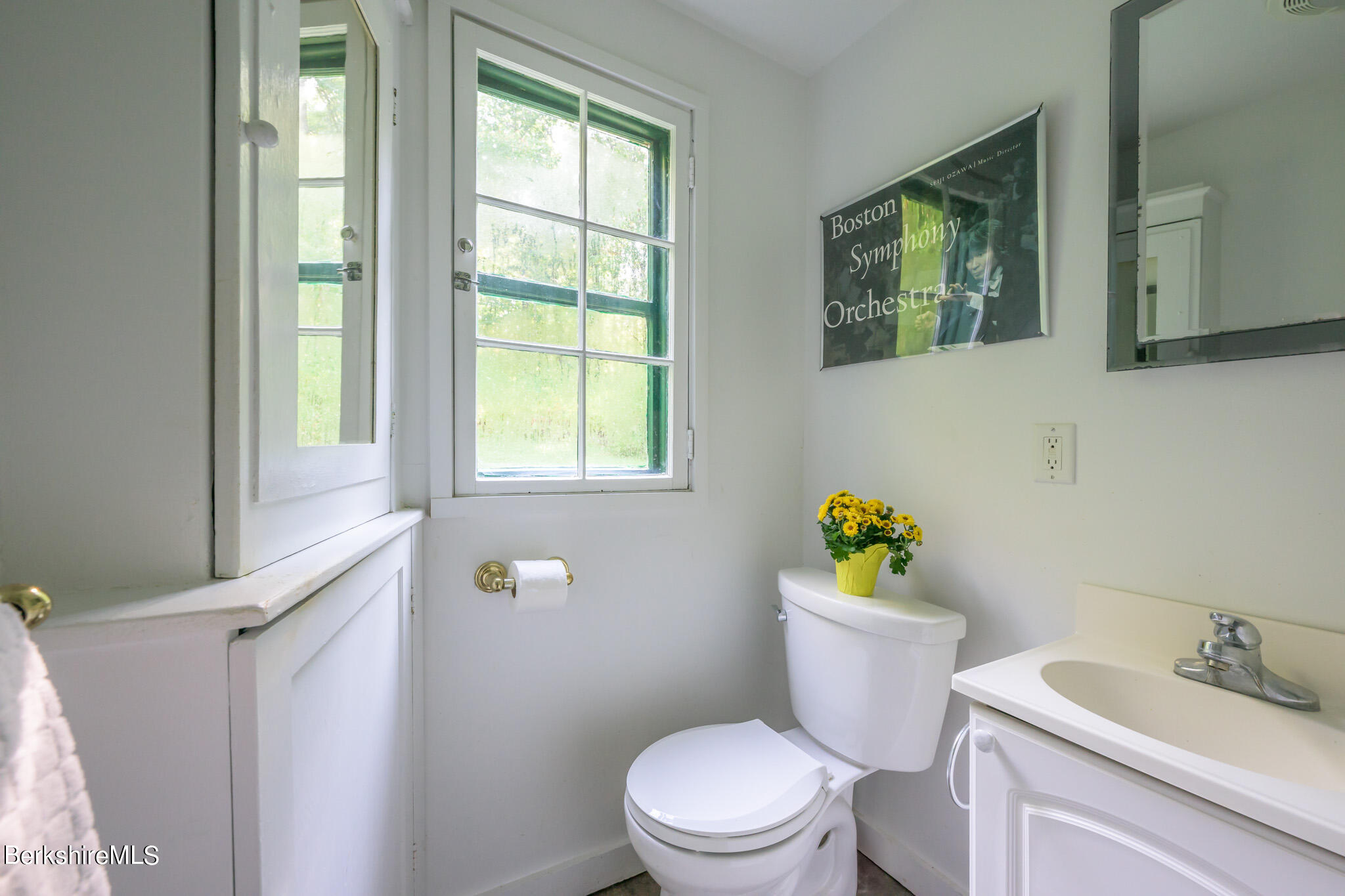 22 Mahkeenac Heights Road Stockbridge, MA 01262 - Photo 32 of 55 Bathroom