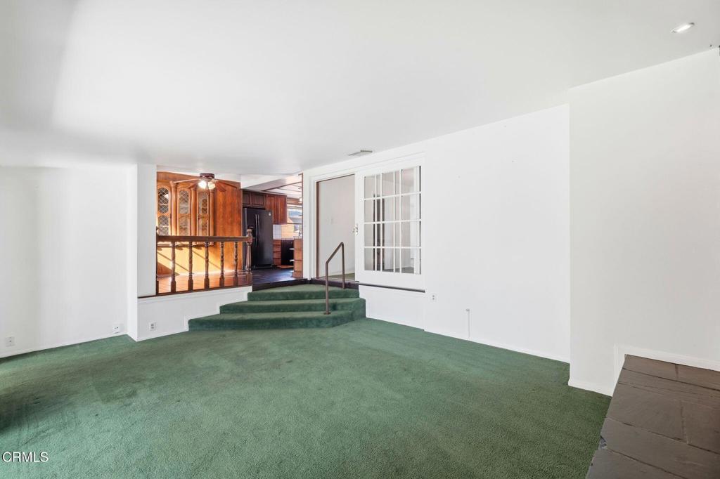 672 West Mendocino Street Altadena, CA 91001 - Photo 18 of 33 a living room with furniture and a window