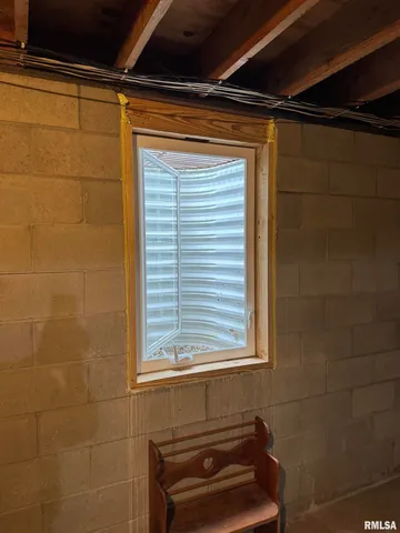 $185,000 | 393 West Hickory Hills Drive, Havana, IL 62644