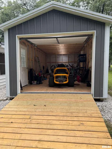 $185,000 | 393 West Hickory Hills Drive, Havana, IL 62644