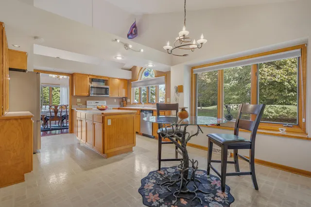 $595,000 | 18710 Follett Drive, Brookfield, WI 53045