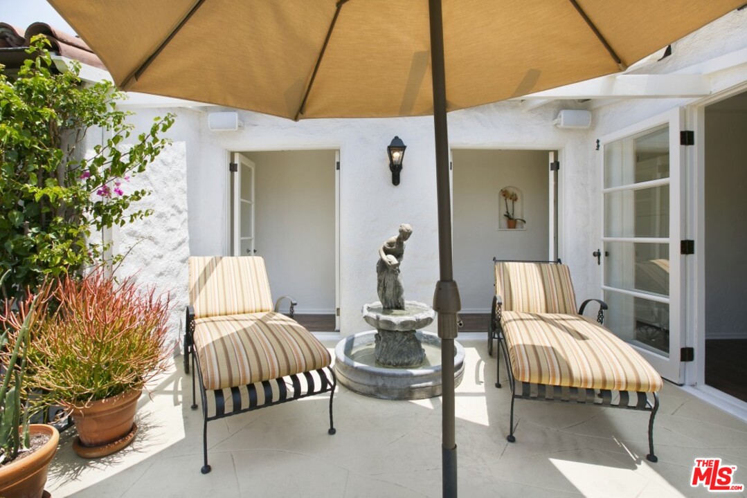 6726 Milner Road Los Angeles, CA 90068 - Photo 11 of 40 Gallery Image 11