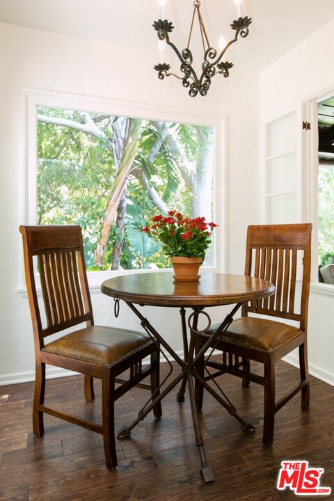 6726 Milner Road Los Angeles, CA 90068 - Photo 19 of 40 Gallery Image 19
