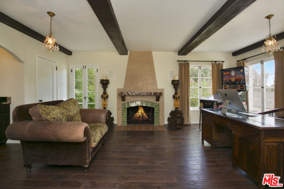 6726 Milner Road Los Angeles, CA 90068 - Photo 28 of 40 Gallery Image 28