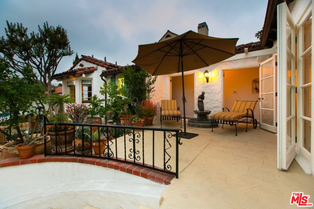 6726 Milner Road Los Angeles, CA 90068 - Photo 35 of 40 Gallery Image 35