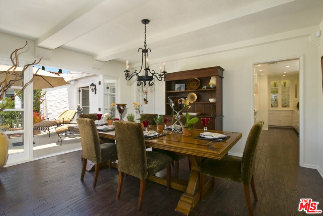 6726 Milner Road Los Angeles, CA 90068 - Photo 9 of 40 Gallery Image 9