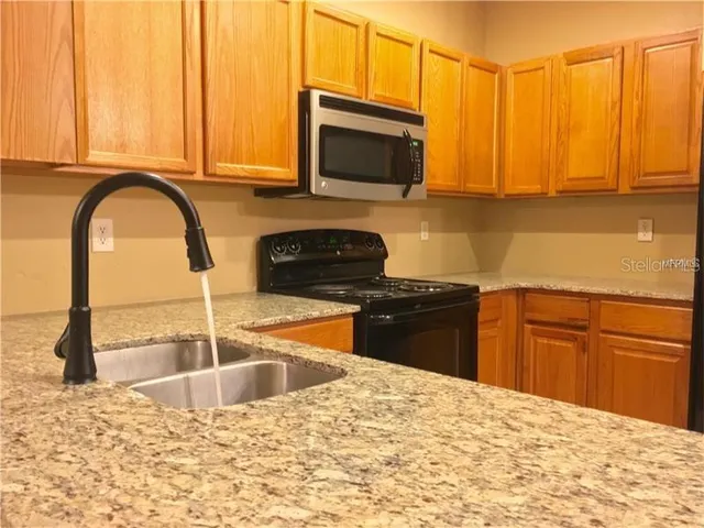 $1,850 | 6435 Osprey Lake Circle, Riverview, FL 33578