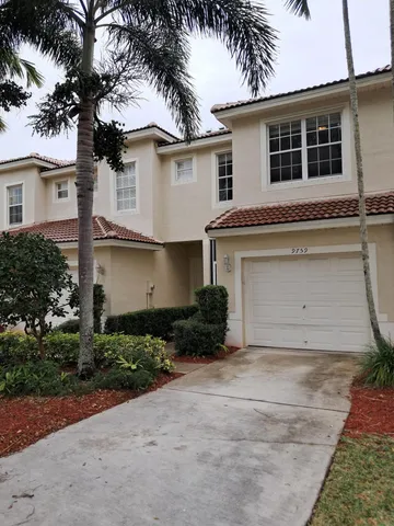 $2,700 | 9759 Lago Drive, Boynton Beach, FL 33472