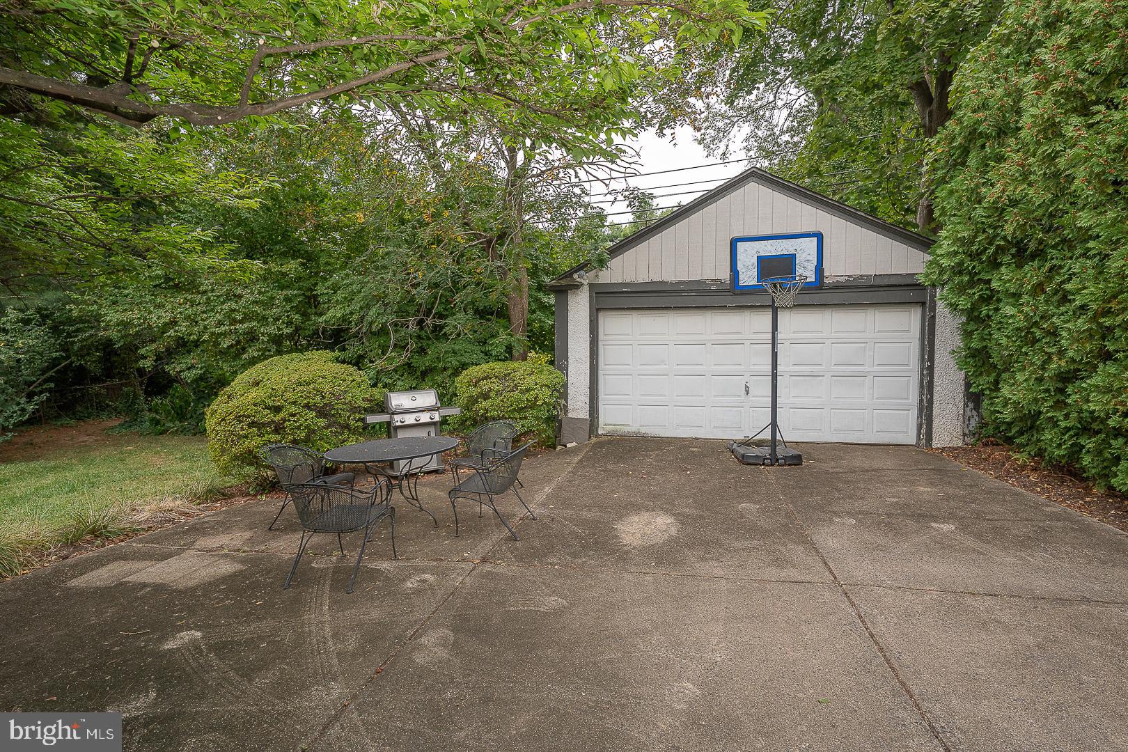 214 Kent Road Ardmore, PA 19003 - Photo 11 of 83 Detached, 2 car garage