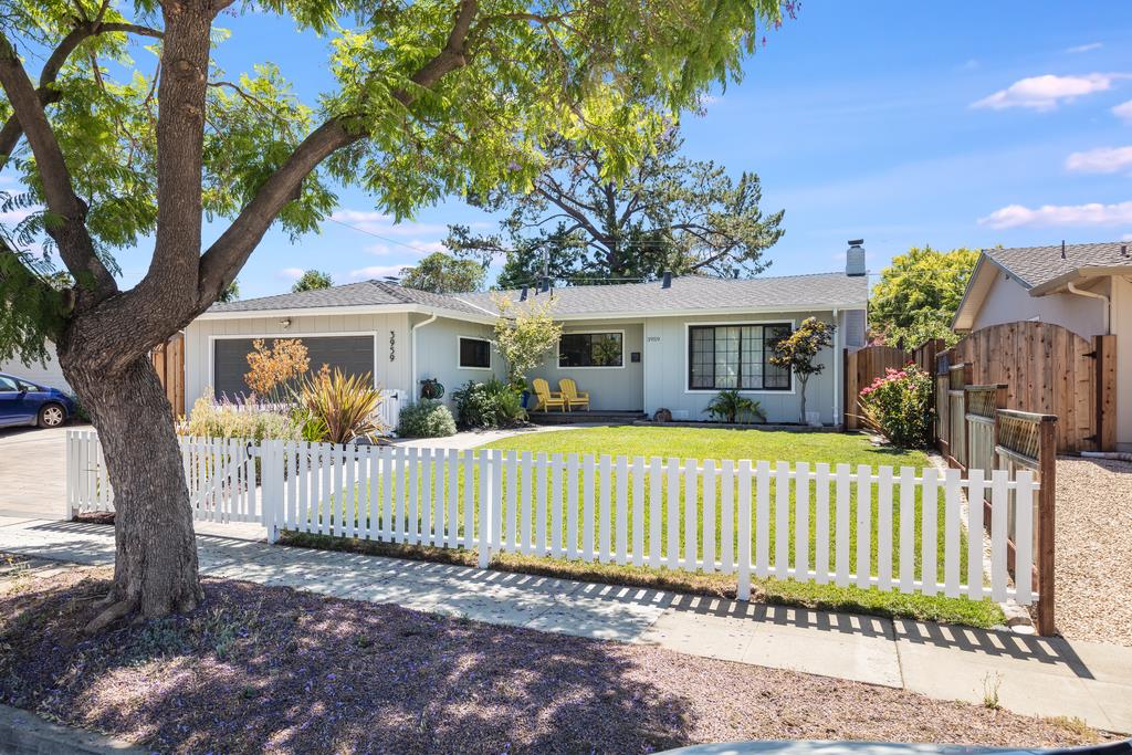 3959 Paladin Drive San Jose, CA 95124 - Photo 2 of 31 a front view of a house with a garden