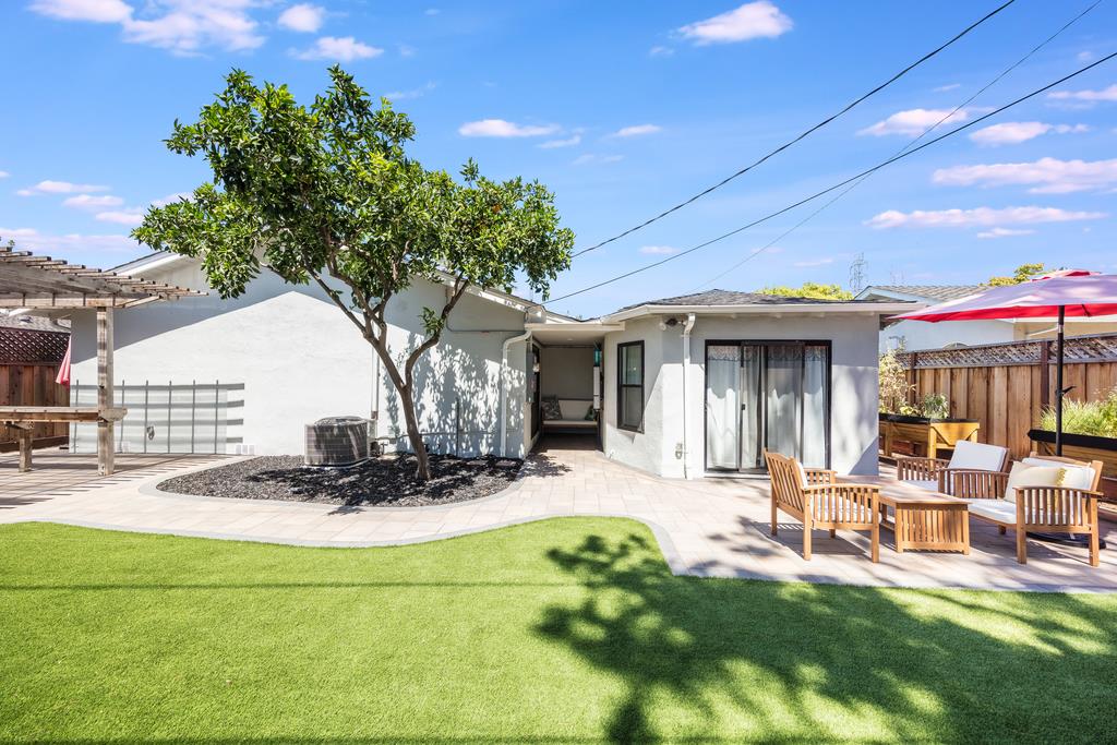 3959 Paladin Drive San Jose, CA 95124 - Photo 27 of 31 a view of a backyard with plants and patio