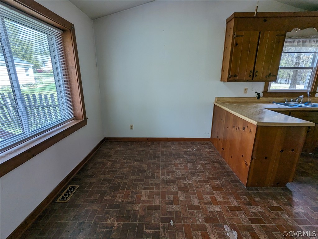 7531 Drexelbrook Road Chesterfield, VA 23832 - Photo 8 of 29 a bathroom with a sink and a vanity