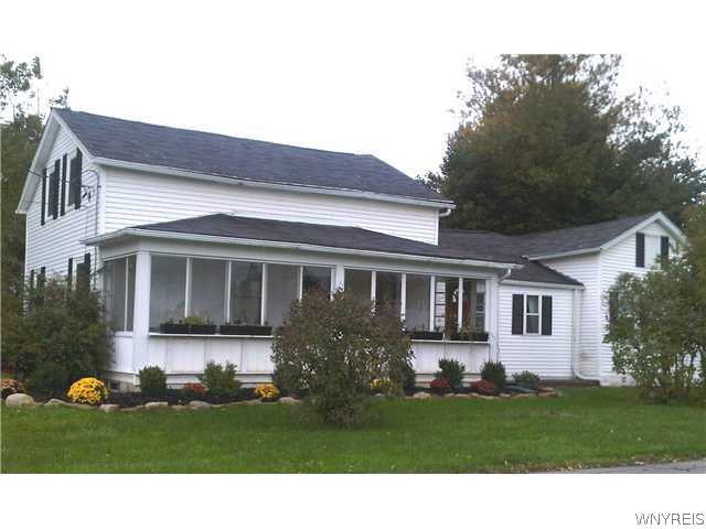 9201 Roll Road Clarence, NY 14031 - Photo 1 of 1 Exterior Front