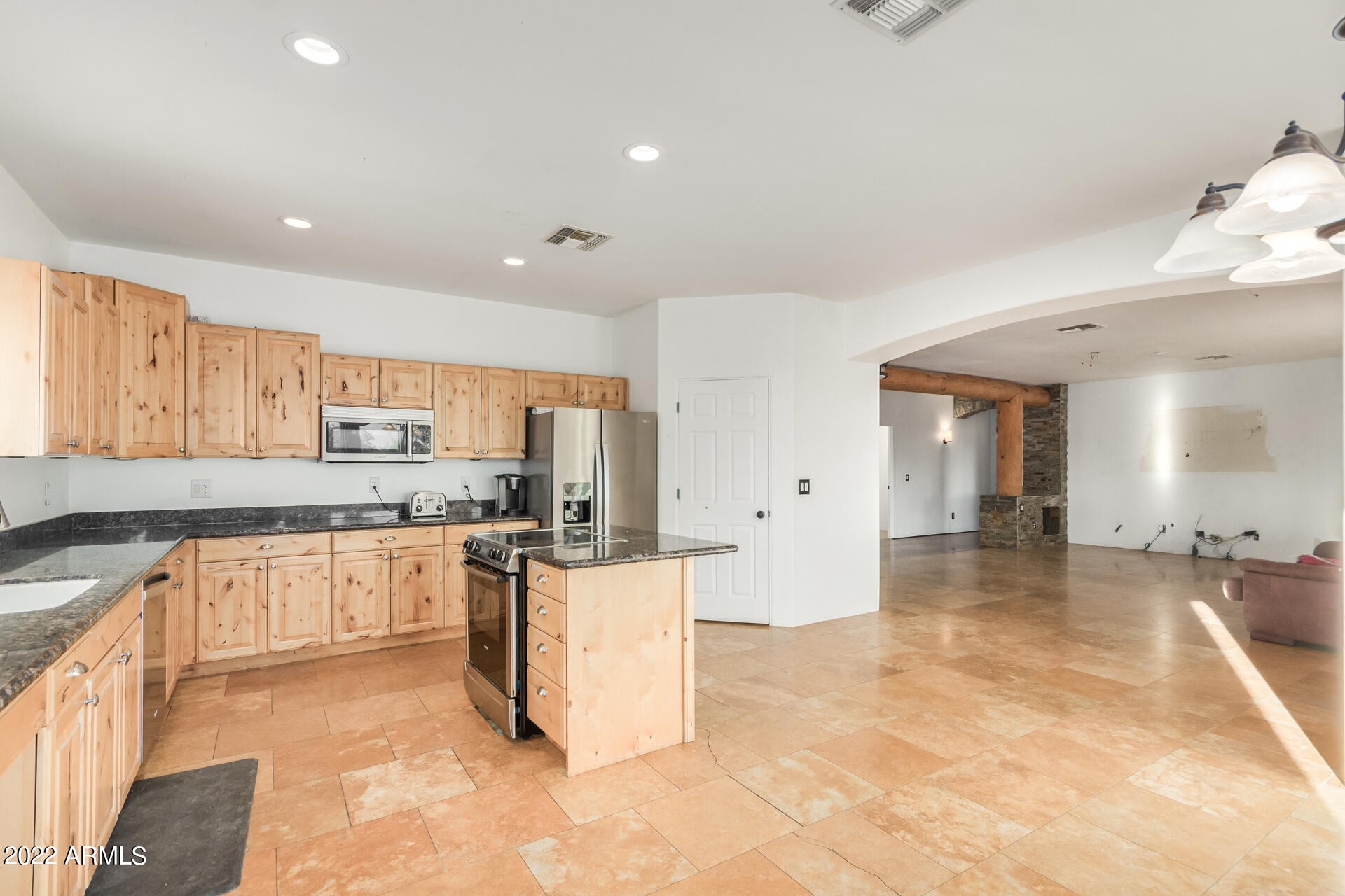 411 West Irvine Road Phoenix, AZ 85086 - Photo 14 of 41 27 - Irvine
