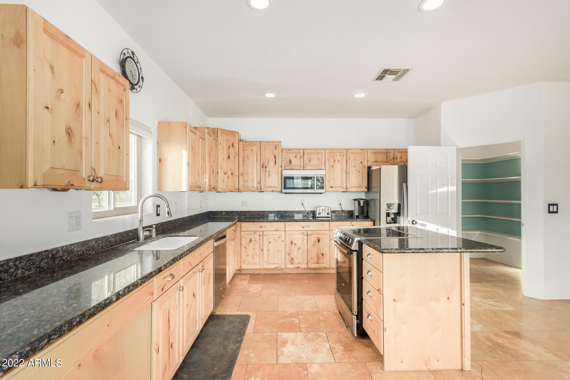 411 West Irvine Road Phoenix, AZ 85086 - Photo 16 of 41 29 - Irvine