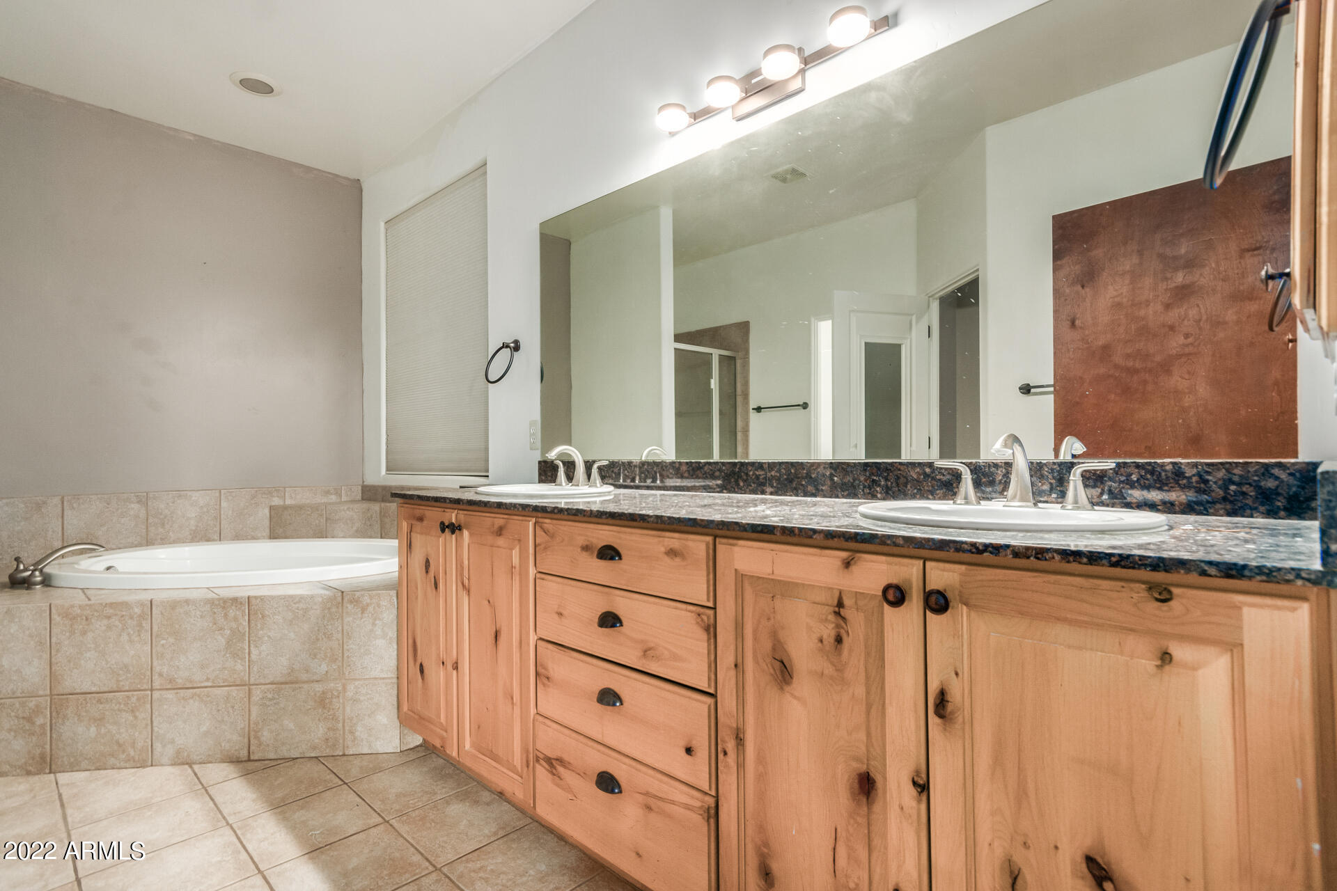 411 West Irvine Road Phoenix, AZ 85086 - Photo 20 of 41 34 - Irvine