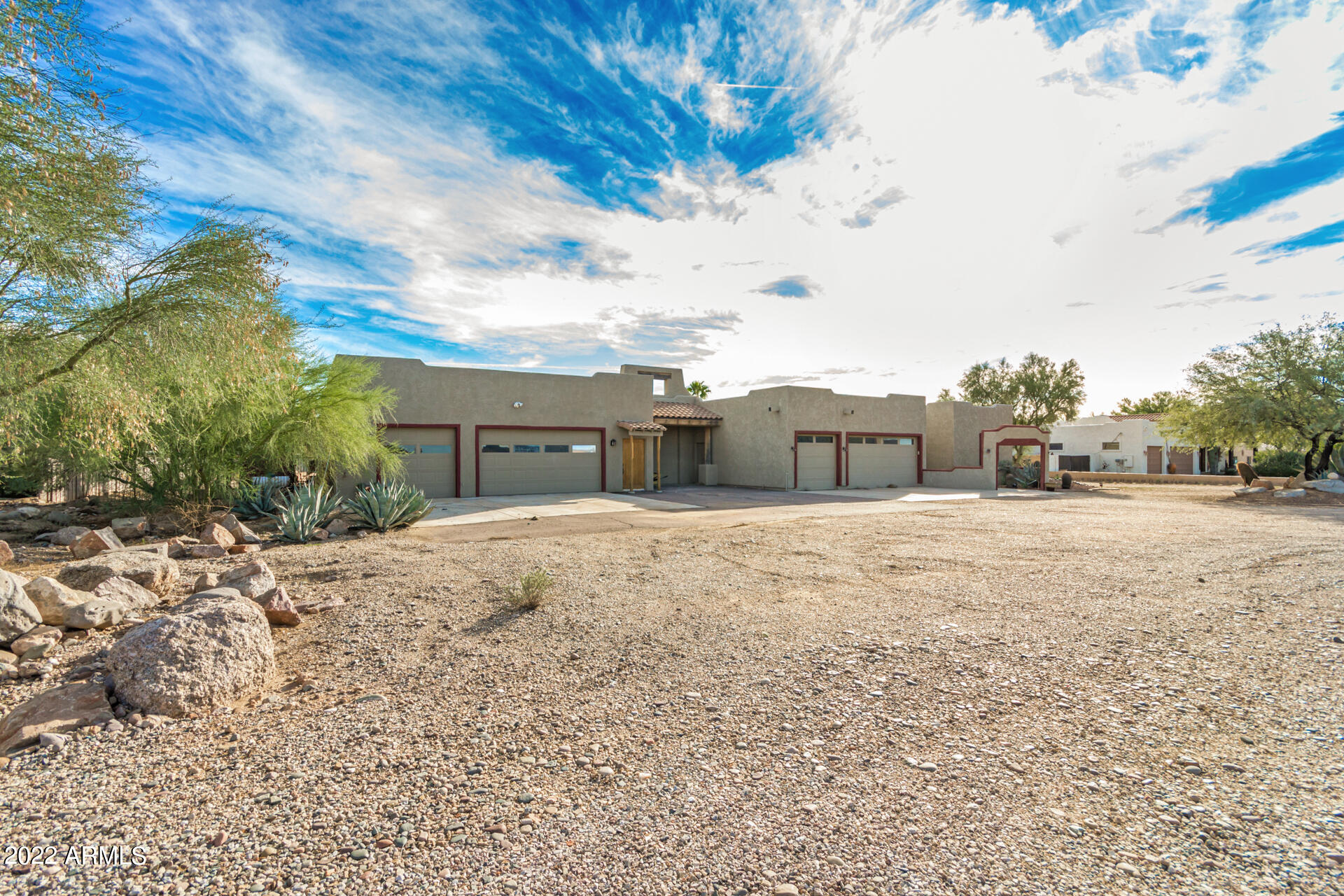 411 West Irvine Road Phoenix, AZ 85086 - Photo 2 of 41 6 - Irvine