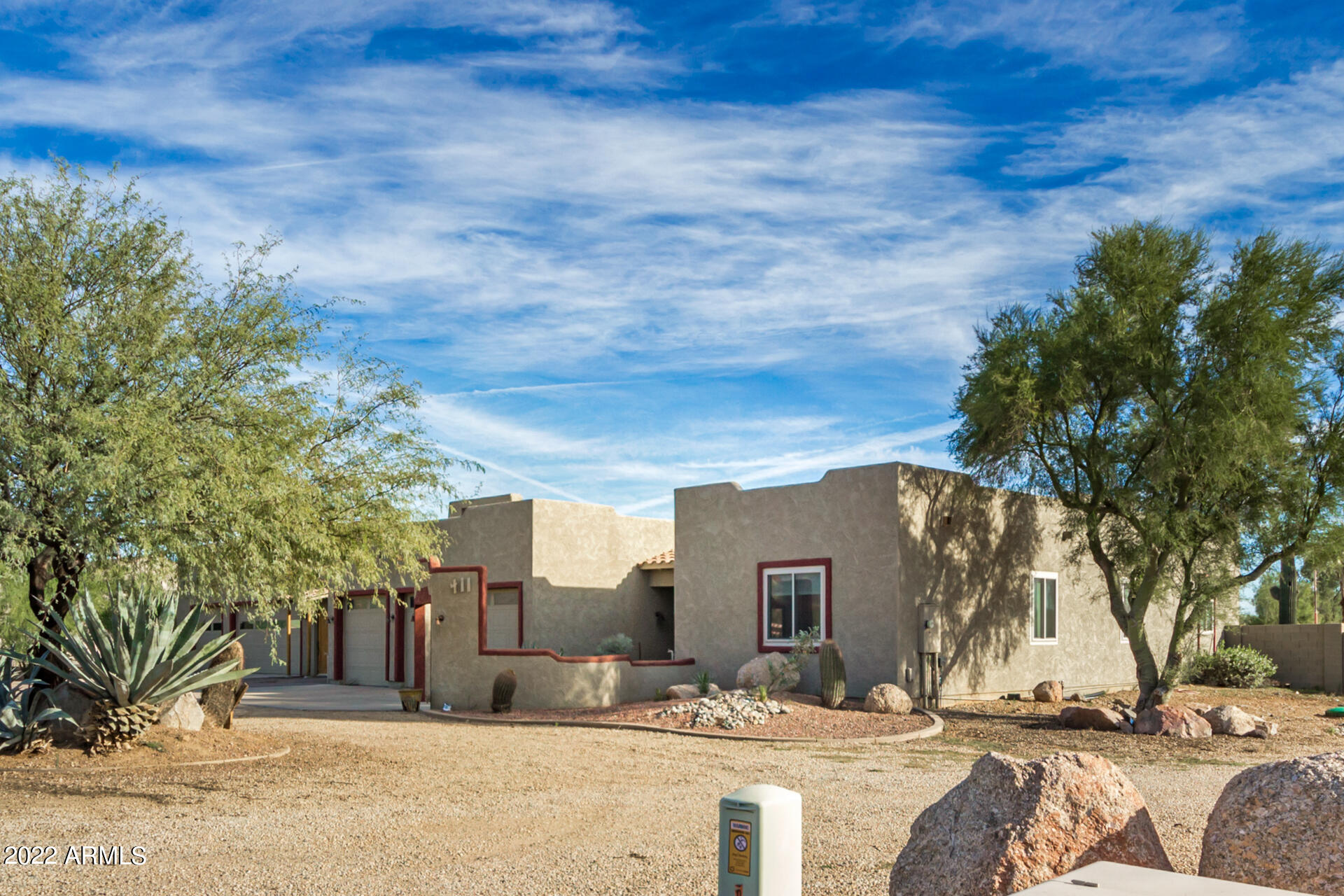 411 West Irvine Road Phoenix, AZ 85086 - Photo 3 of 41 7 - Irvine