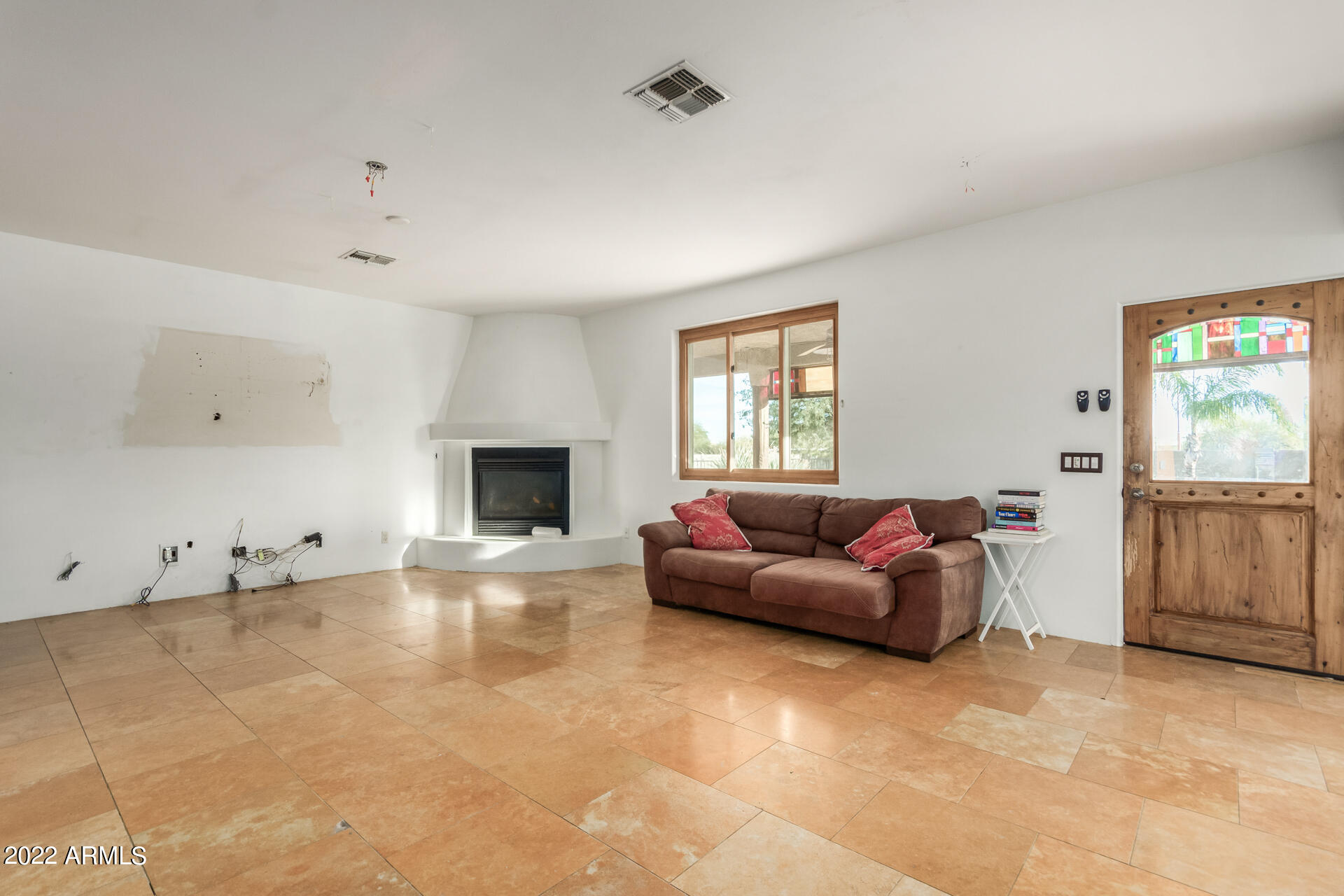 411 West Irvine Road Phoenix, AZ 85086 - Photo 4 of 41 16 - Irvine