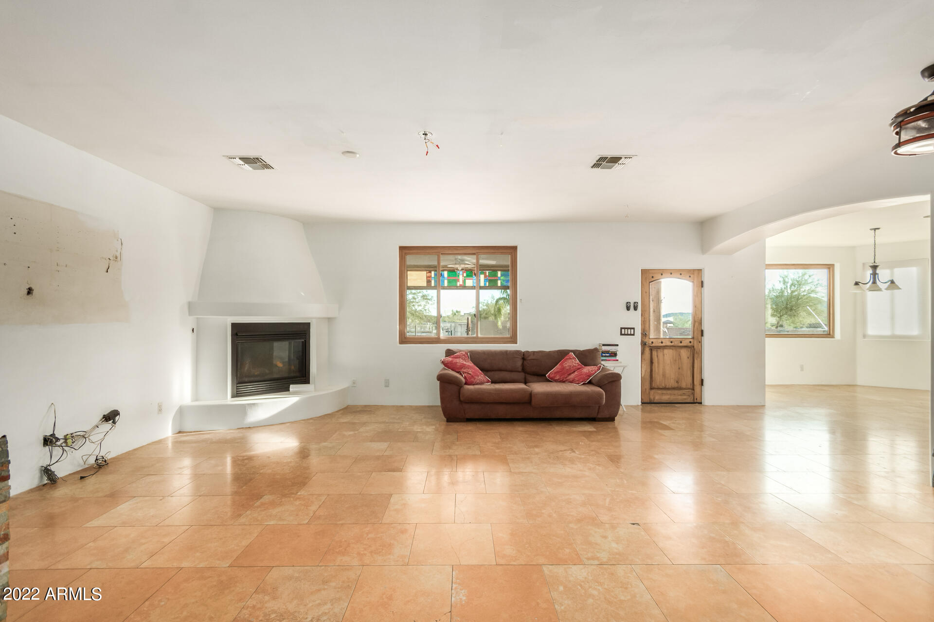 411 West Irvine Road Phoenix, AZ 85086 - Photo 6 of 41 18 - Irvine