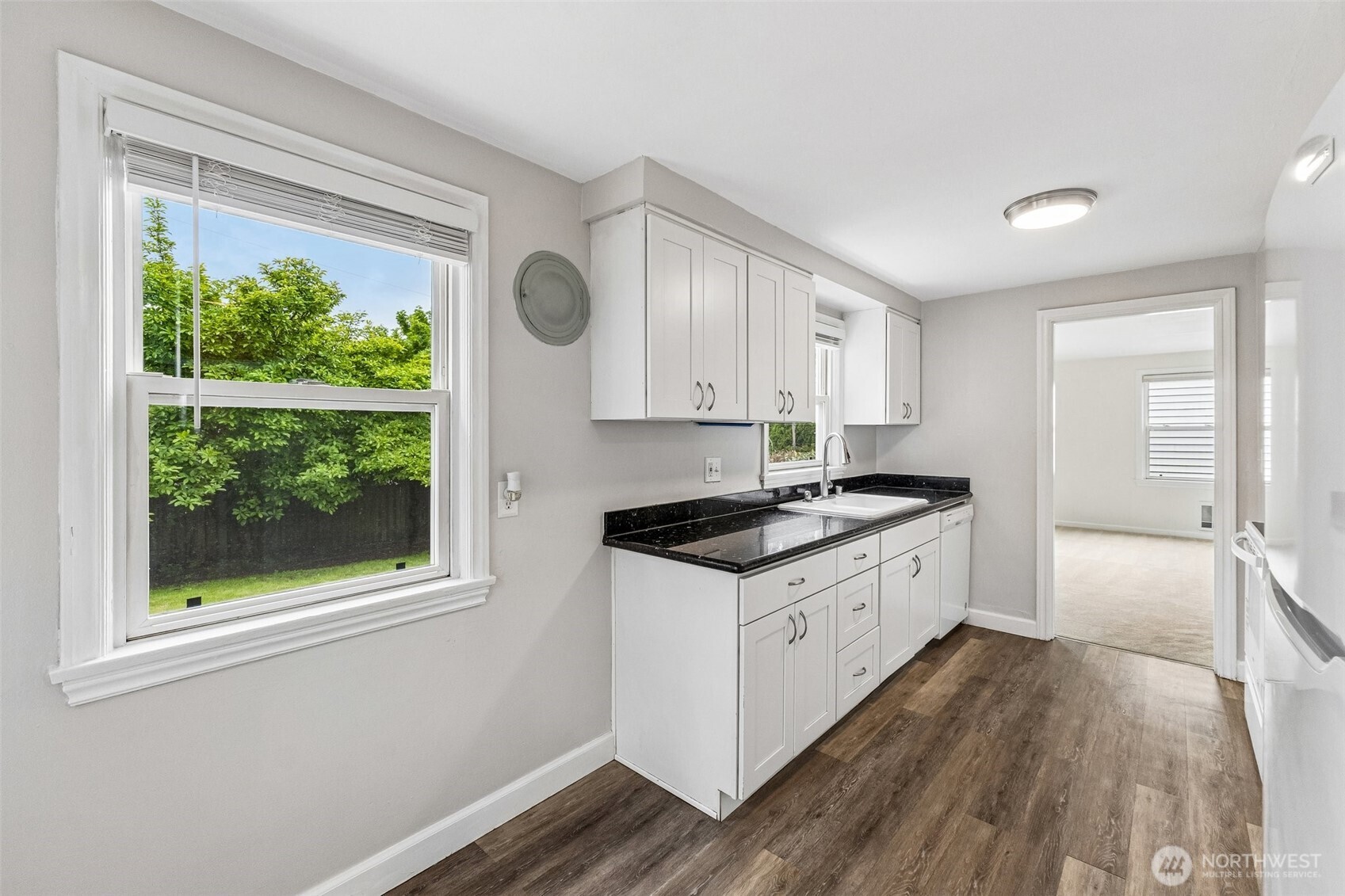 517 Bronson Way Northeast Renton, WA 98056 - Photo 12 of 31 Gallery Image 12