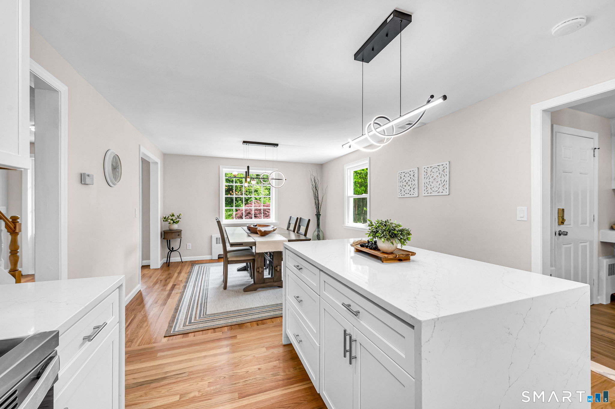 261 Simsbury Road West Hartford, CT 06117 - Photo 14 of 40