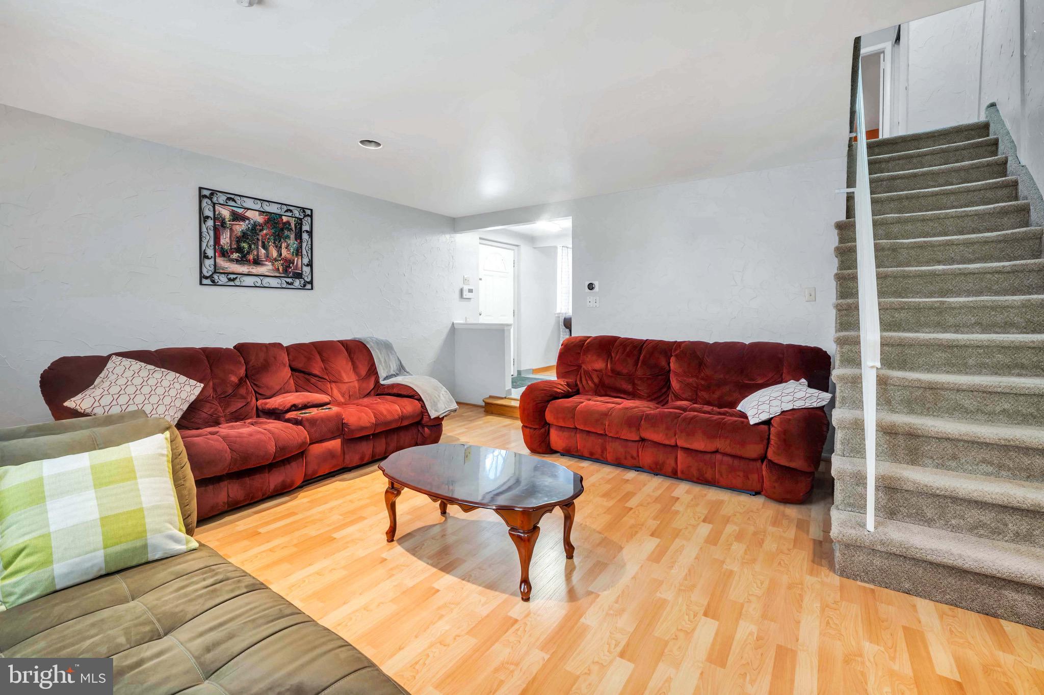 1100 Surrey Road Philadelphia, PA 19115 - Photo 5 of 33