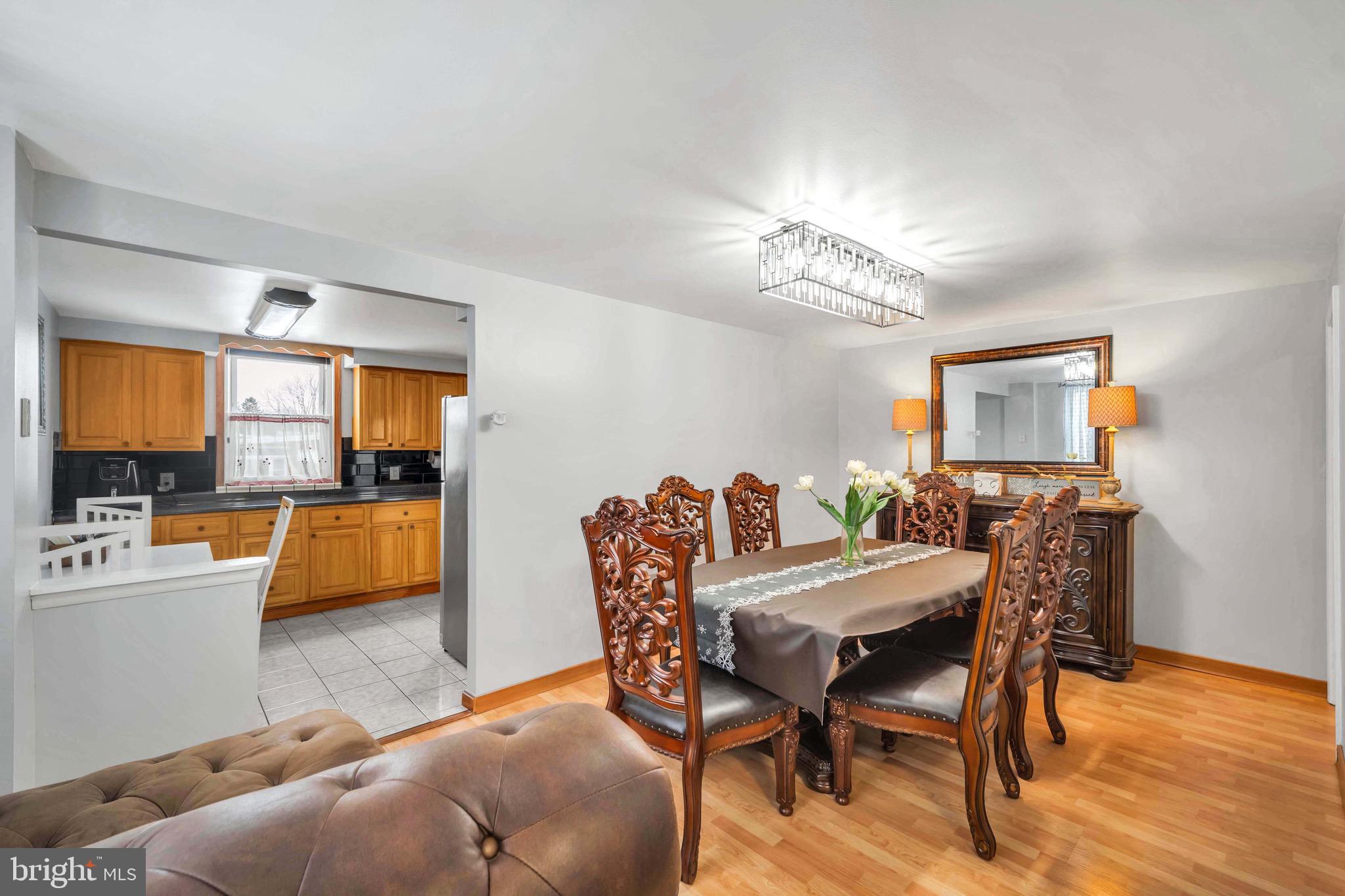 1100 Surrey Road Philadelphia, PA 19115 - Photo 7 of 33