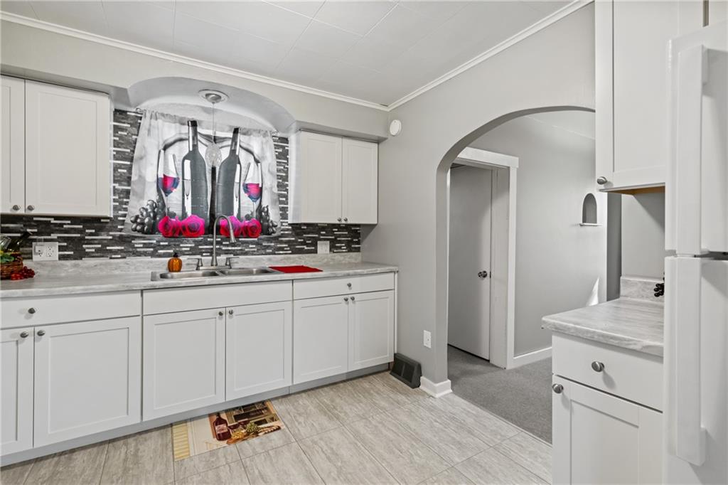 3009 Leechburg Road Lower Burrell, PA 15068 - Photo 11 of 22