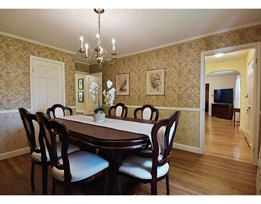 39 Saxon Road Worcester, MA 01602 - Photo 5 of 41 Gallery Image 5