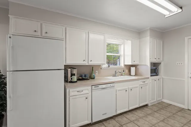 $399,000 | 18053 Highway 105, Sour Lake, TX 77659