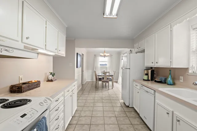 $399,000 | 18053 Highway 105, Sour Lake, TX 77659