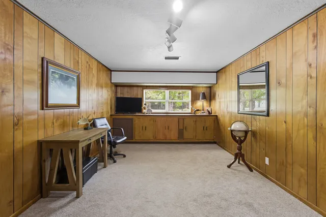 $399,000 | 18053 Highway 105, Sour Lake, TX 77659