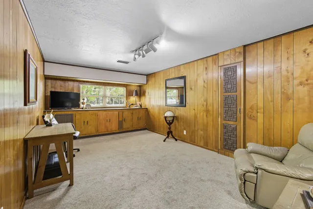 $399,000 | 18053 Highway 105, Sour Lake, TX 77659