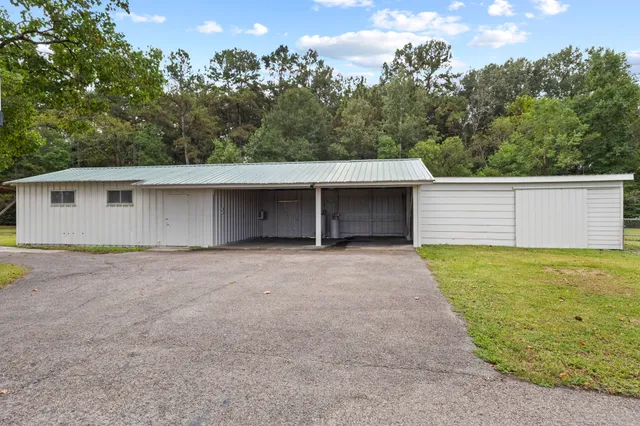 $399,000 | 18053 Highway 105, Sour Lake, TX 77659